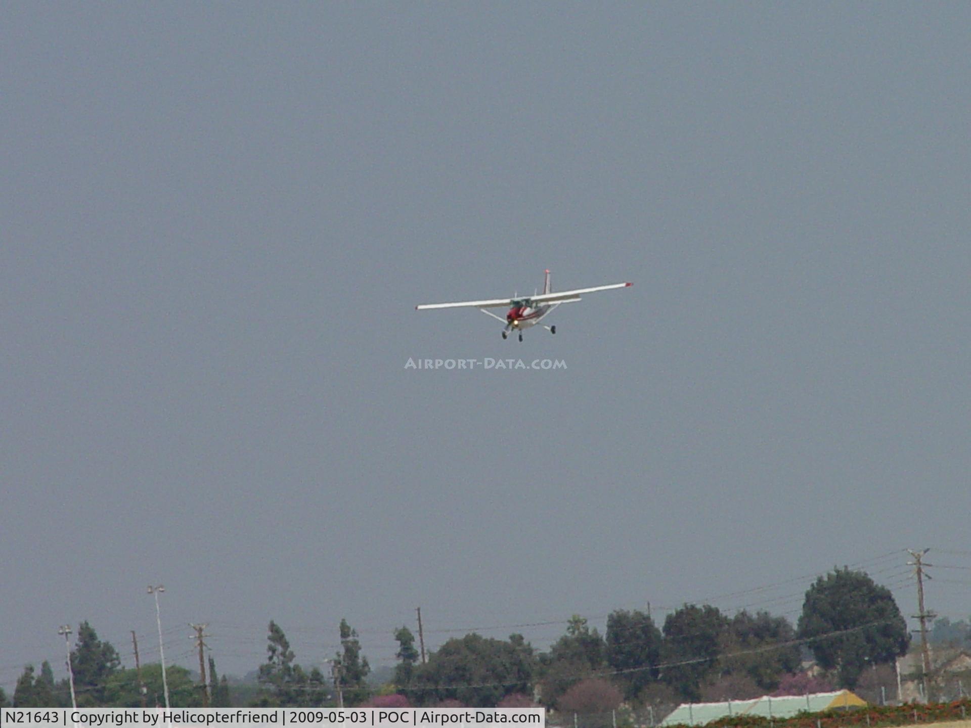 N21643, 1974 Cessna 172M C/N 17263982, On final to Brackett 26L