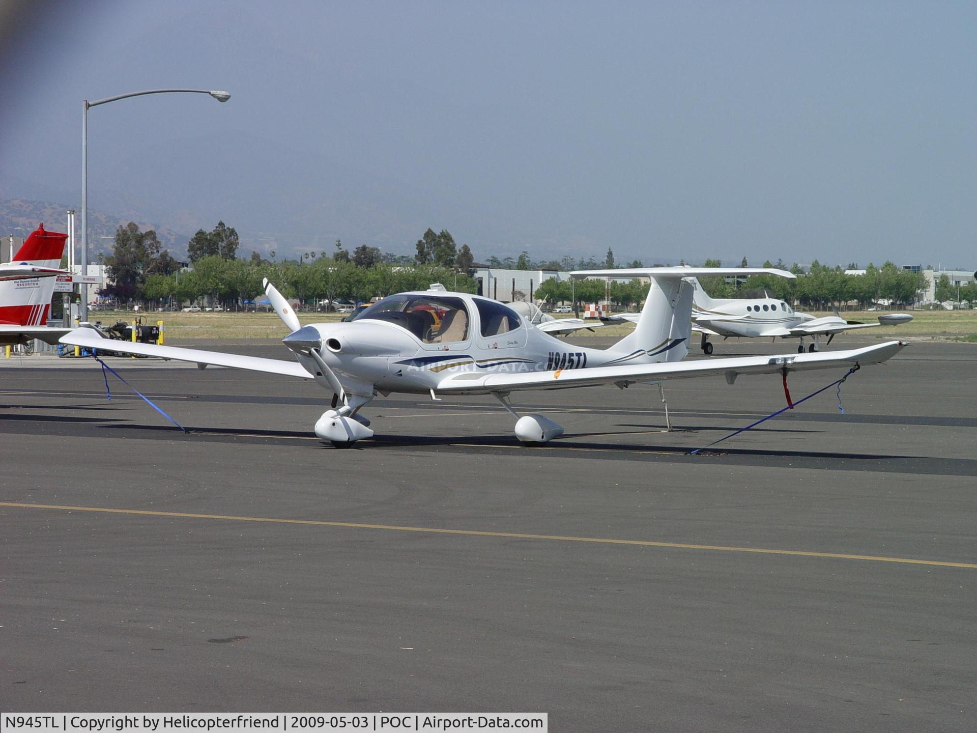 N945TL, 2004 Diamond DA-40 Diamond Star C/N 40.413, Parked and tied down in Brackett transient parking