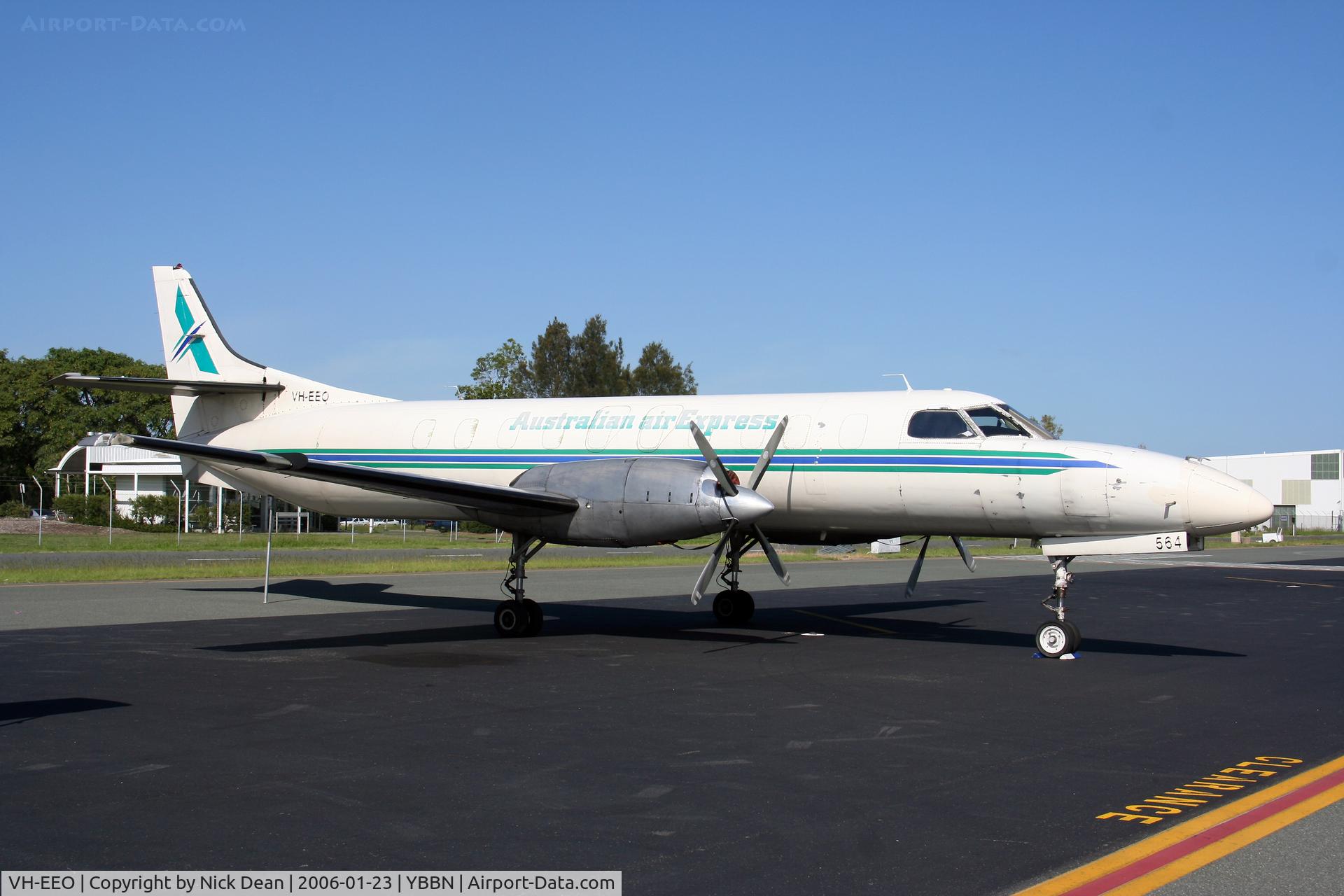 VH-EEO, 1983 Fairchild SA-227AT Merlin IV C/N AT-564, YBBN