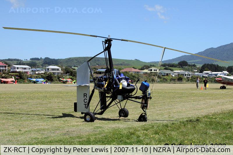 ZK-RCT, Rotor Flight Sub 4 Single Dominator C/N 00120013, S M Holmes, Pukekohe