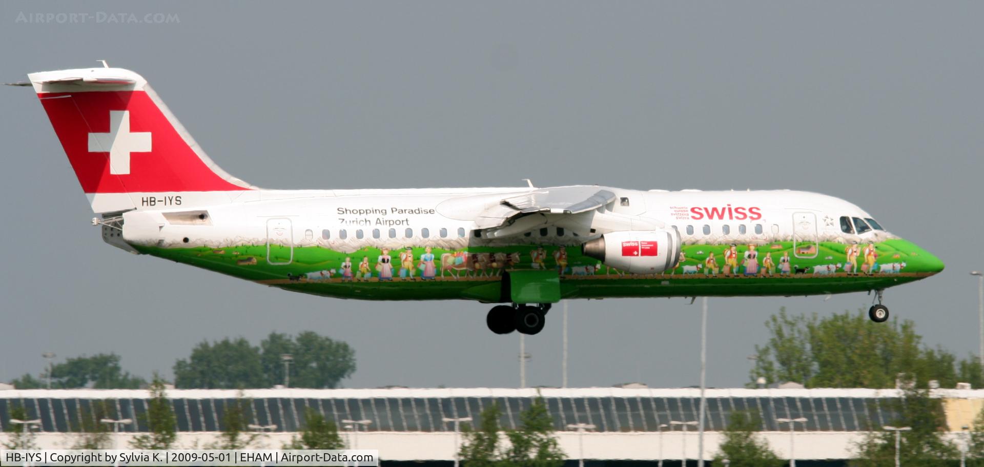 HB-IYS, 2001 British Aerospace Avro 146-RJ100 C/N E3381, Swiss Air