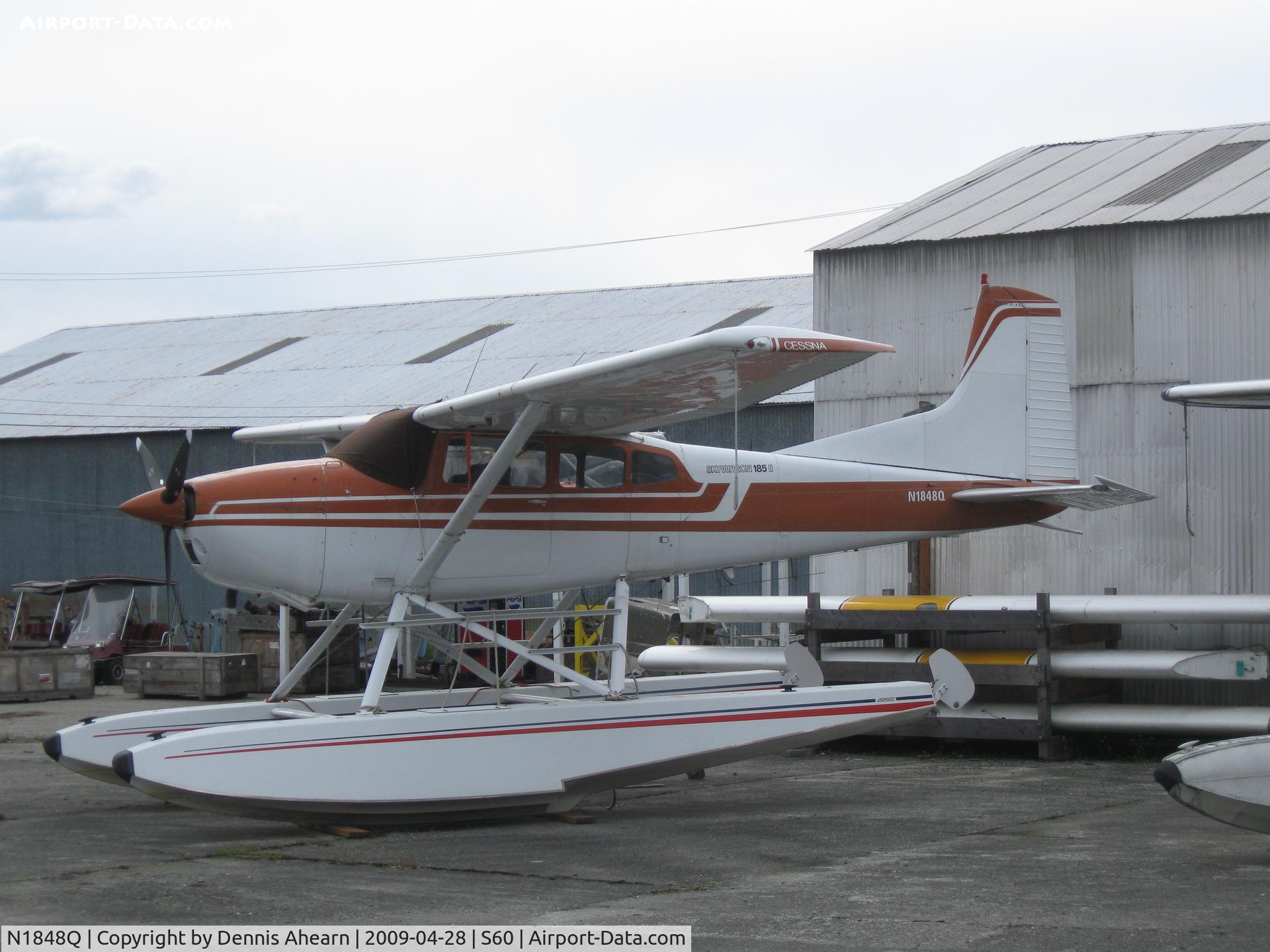 N1848Q, 1977 Cessna A185F Skywagon 185 C/N 18503493, Kenmore Air Seaplane Base, Kenmore,WA
