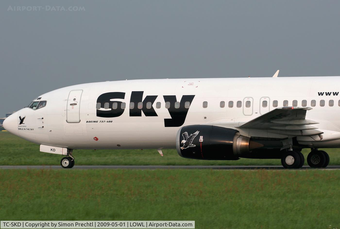 TC-SKD, 1992 Boeing 737-4Q8 C/N 25372, TC-SKD @ Linz Airport