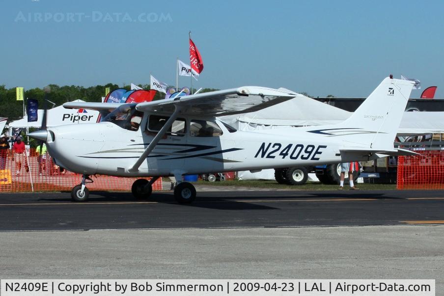N2409E, 2007 Cessna 172S C/N 172S10552, Sun N Fun 2009 - Lakeland, Florida