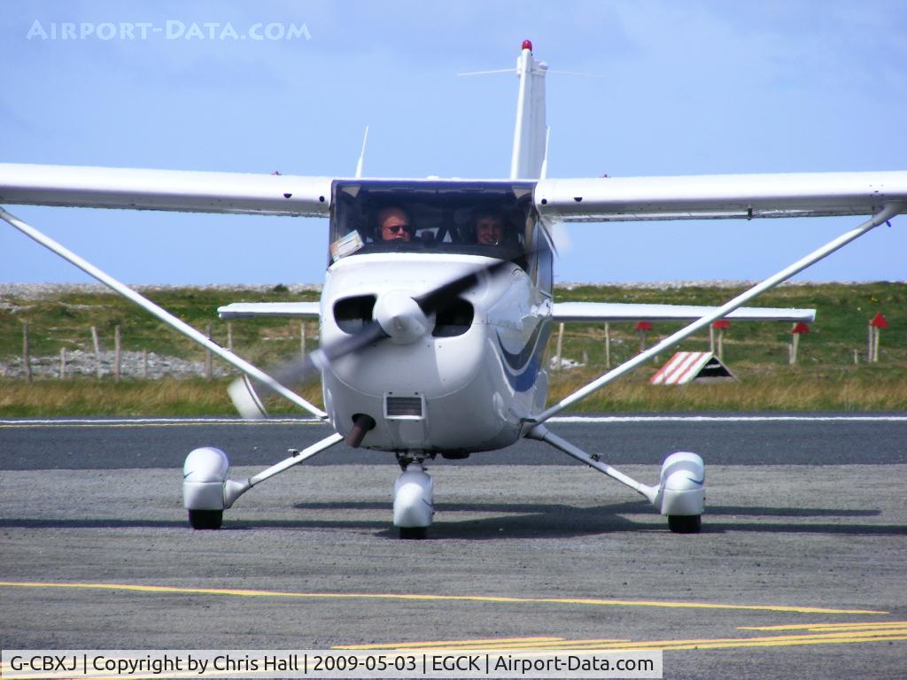 G-CBXJ, 1999 Cessna 172S Skyhawk C/N 172S8125, P F A fly-in at Caernarfon