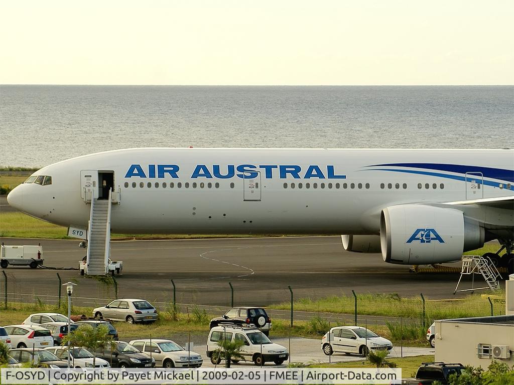 F-OSYD, 2009 Boeing 777-3Q8/ER C/N 35782, Air Austral ramp