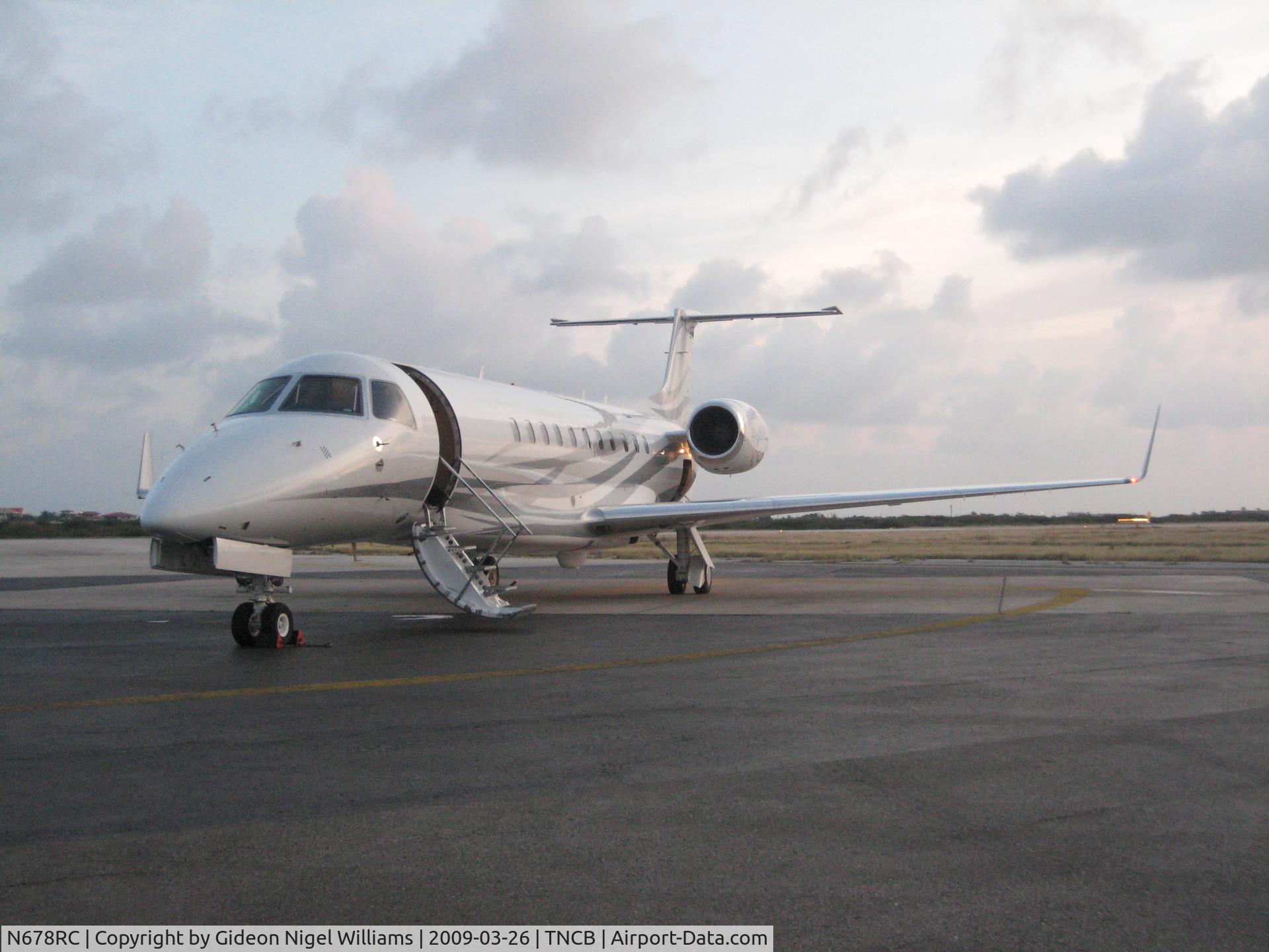 N678RC, 2008 Embraer EMB-135BJ Legacy C/N 14501064, Getting ready for take-off