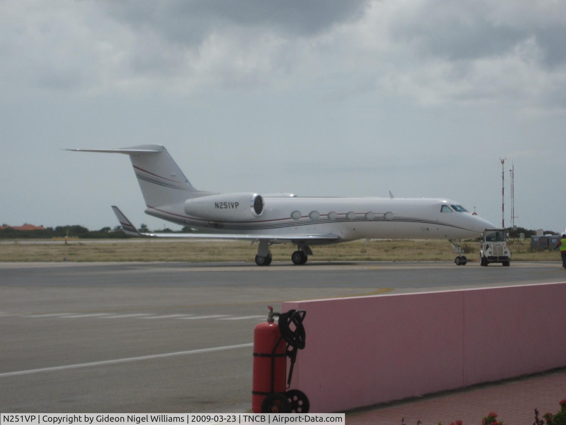 N251VP, 2007 Gulfstream Aerospace GIV-X (G450) C/N 4083, being pulled to the apron