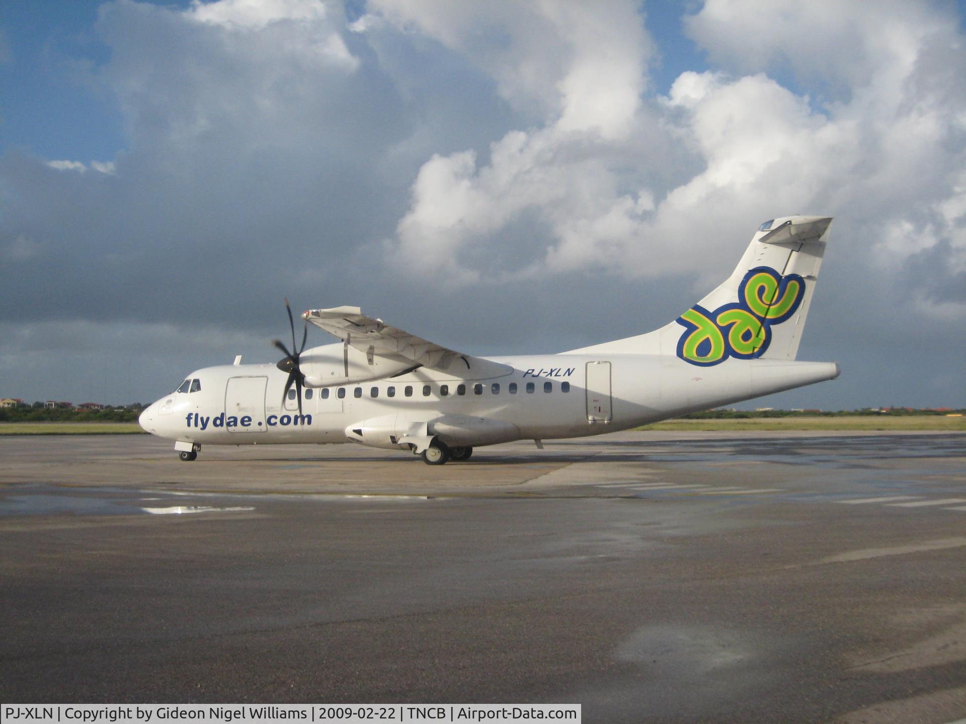 PJ-XLN, 1996 ATR 42-500 C/N 513, Ready for Taxi