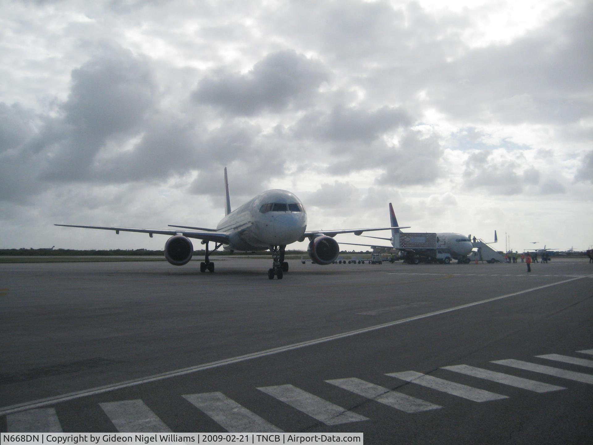 N668DN, 1991 Boeing 757-232 C/N 25141, Together