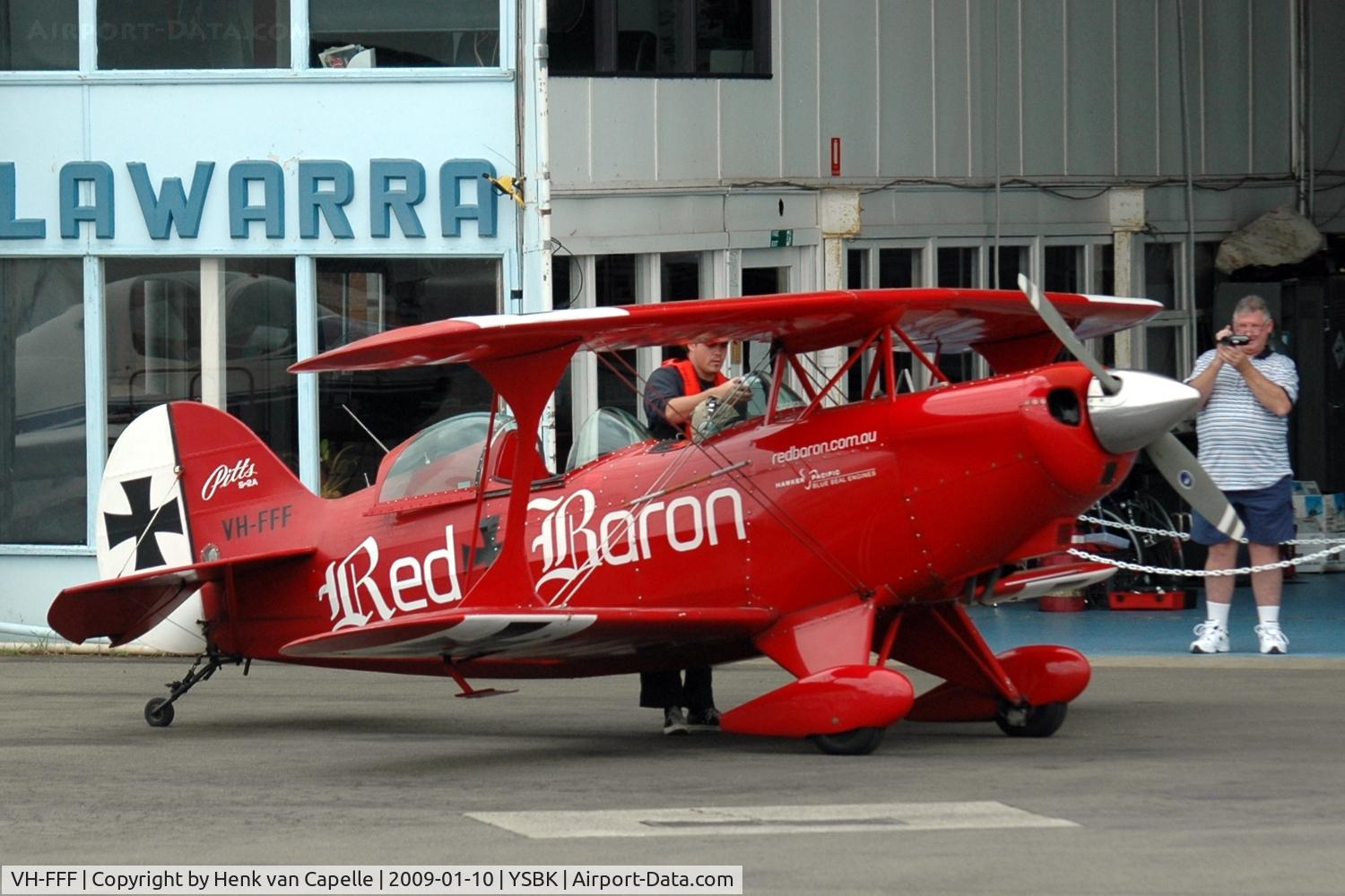 VH-FFF, 1979 Pitts S-2A Special C/N 2183, Pitts S-2a at Bankstown, Sidney. Apparantly for sightseeing, like the Opera House, while doing aerobatics.