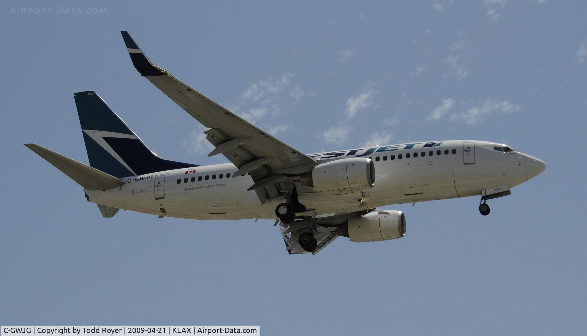 C-GWJG, 2007 Boeing 737-7CT C/N 35504, Landing 24R at LAX