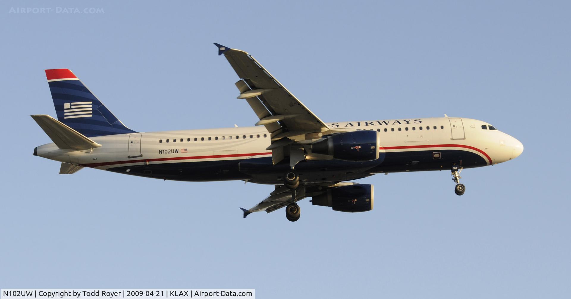 N102UW, 1998 Airbus A320-214 C/N 0844, Landing 24R at LAX