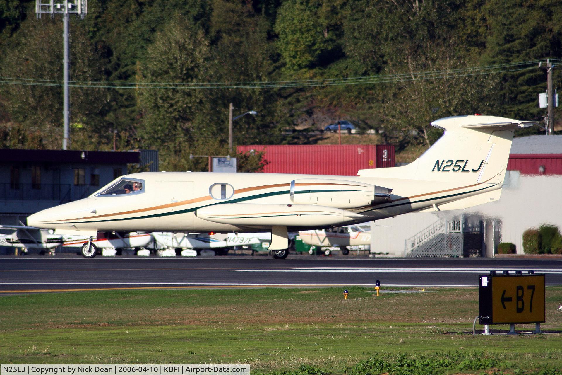 N25LJ, 1966 Learjet 24 C/N 123, KBFI
