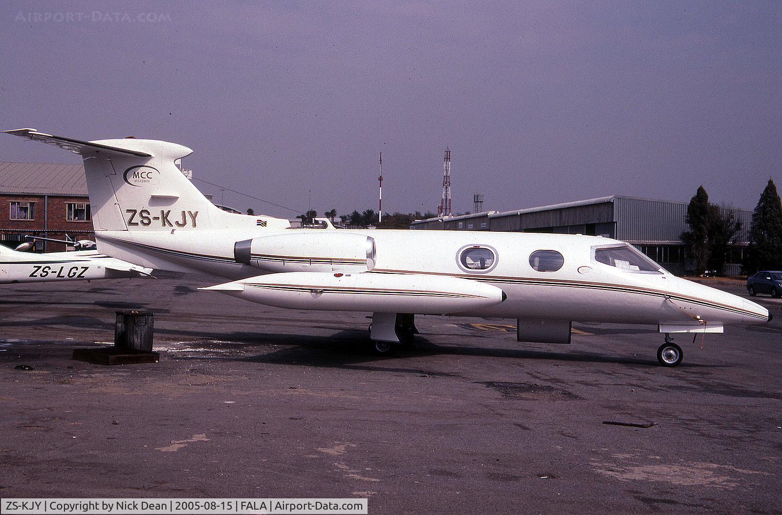 ZS-KJY, 1968 Learjet 24 C/N 24-165, FALA