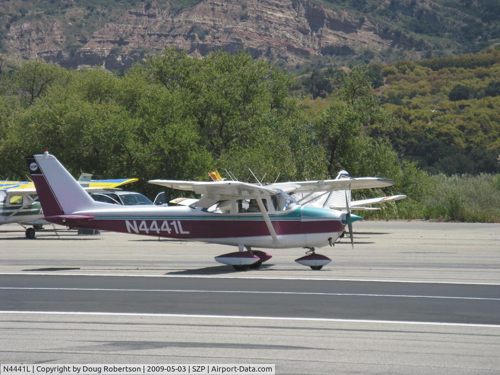 N4441L, 1966 Cessna 172G C/N 17254534, 1966 Cessna 172G, Continental O-300 145 Hp, taxi