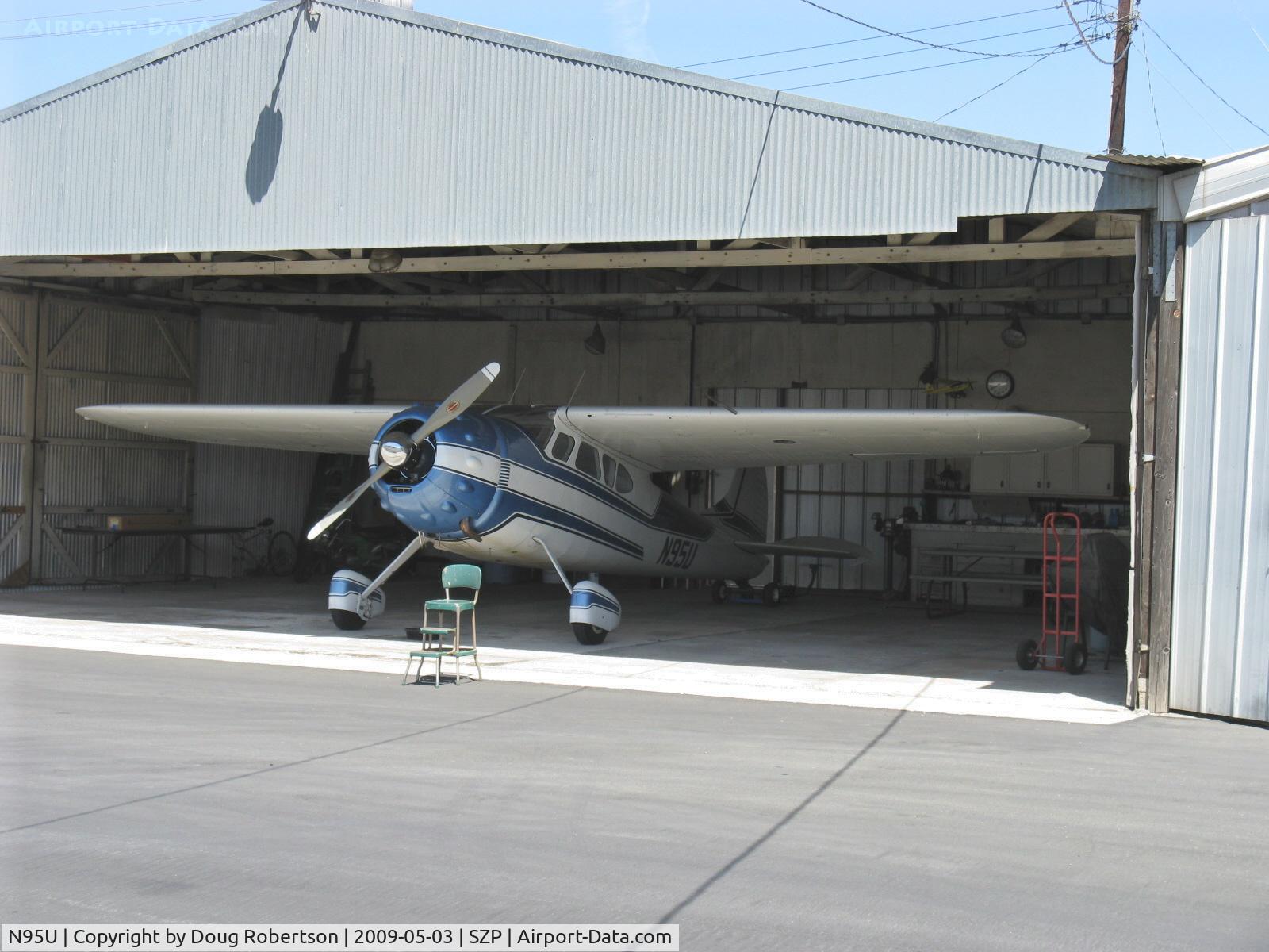 N95U, 1951 Cessna 195A C/N 7714, 1951 Cessna 195A BUSINESSLINER, Jacobs R755A-2  275 Hp, in hangar