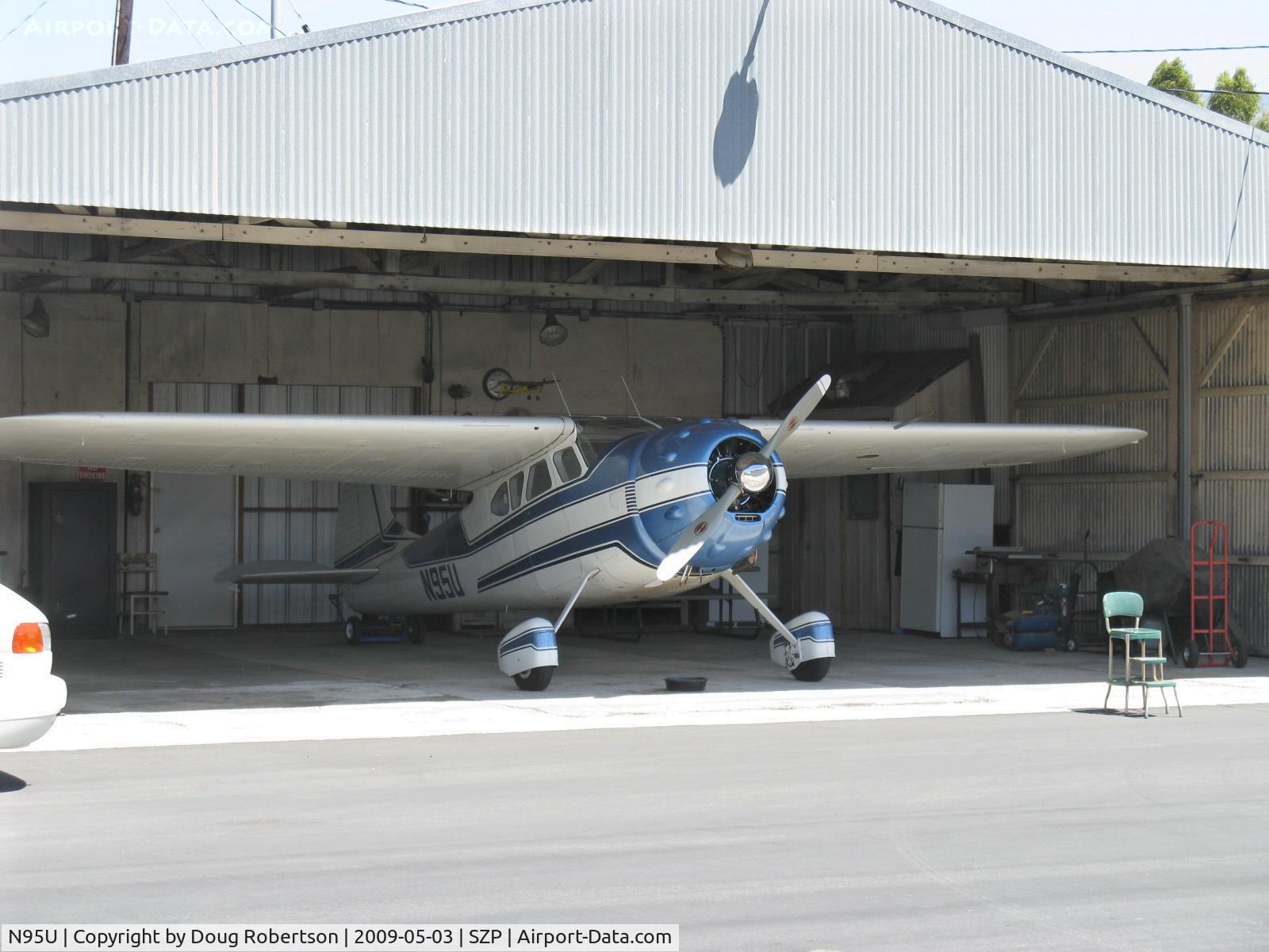 N95U, 1951 Cessna 195A C/N 7714, 1951 Cessna 195A BUSINESSLINER, Jacobs R755A-2  275 Hp, in hangar