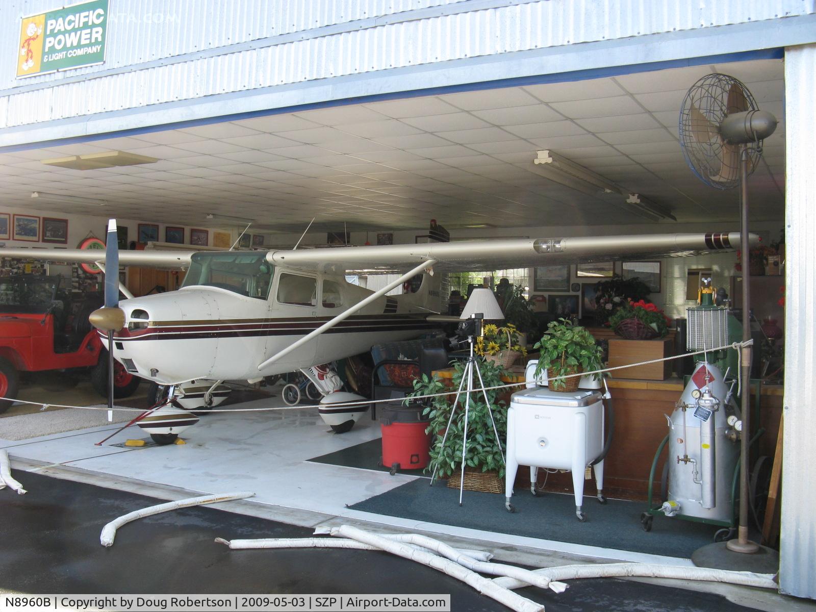 N8960B, 1944 Cessna 172 C/N 36660, 1944 (sic) CESSNA 172, Continental O-300 145 Hp (not possible production year-airworthiness date 1958 more likely)