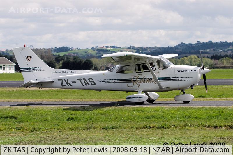 ZK-TAS, Cessna 172R C/N 17280630, Ardmore Flying School Ltd., Ardmore
