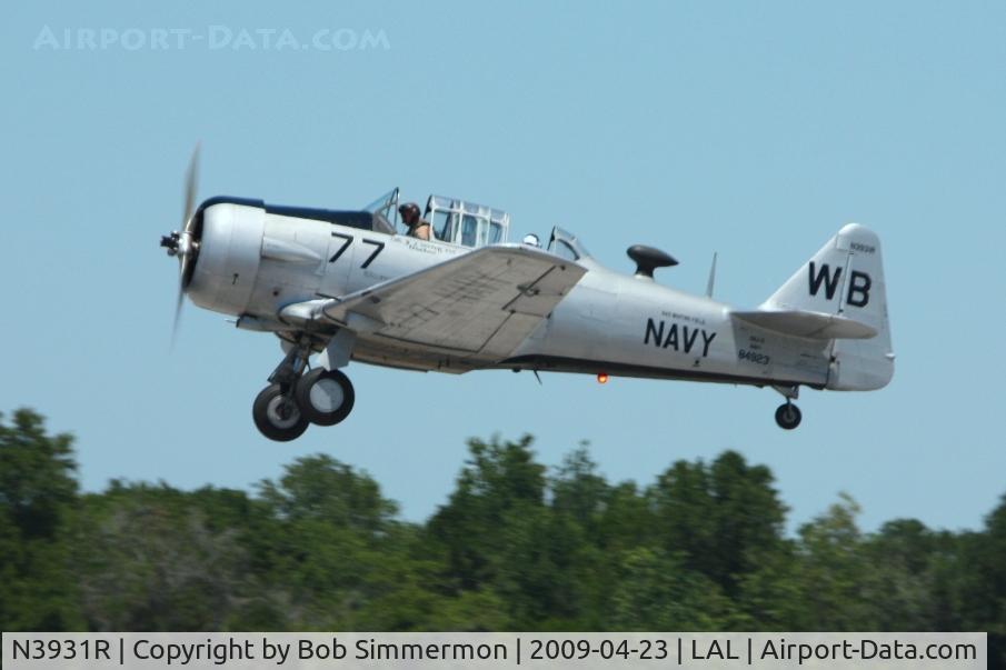N3931R, North American AT-6B Texan C/N 84-923, Departing Sun N Fun 2009 - Lakeland, Florida
