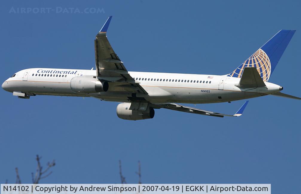 N14102, 1994 Boeing 757-224 C/N 27292, Departing LGW.