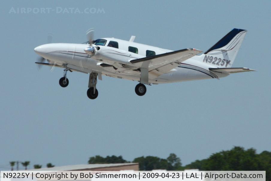 N9225Y, 1983 Piper PA-31P-350 Mojave Mojave C/N 31P-8414015, Departing Lakeland, Florida during Sun N Fun 2009