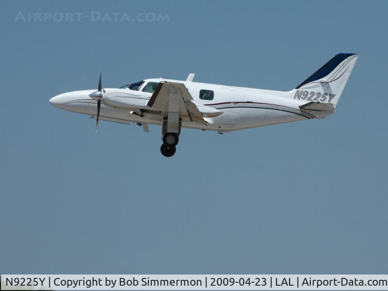 N9225Y, 1983 Piper PA-31P-350 Mojave Mojave C/N 31P-8414015, Departing Lakeland, Florida during Sun N Fun 2009
