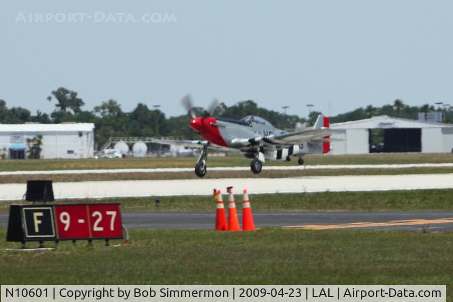 N10601, 1944 North American P-51D Mustang C/N 122-40383, Taking rides at Sun N Fun 2009 - Lakeland, Florida
