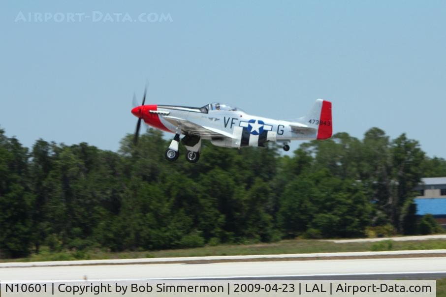 N10601, 1944 North American P-51D Mustang C/N 122-40383, Taking rides at Sun N Fun 2009 - Lakeland, Florida
