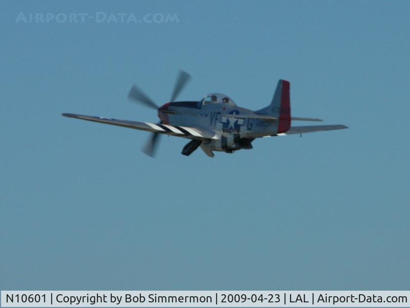 N10601, 1944 North American P-51D Mustang C/N 122-40383, Taking rides at Sun N Fun 2009 - Lakeland, Florida