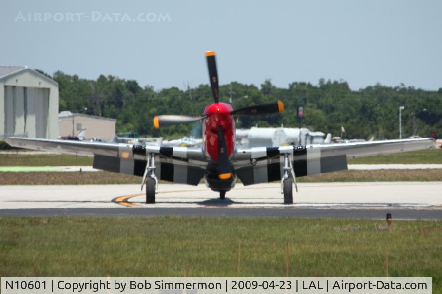 N10601, 1944 North American P-51D Mustang C/N 122-40383, Taking rides at Sun N Fun 2009 - Lakeland, Florida
