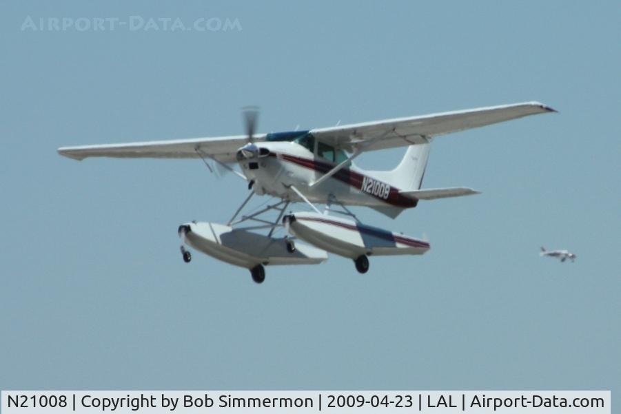 N21008, 1972 Cessna 182P Skylane C/N 18261353, Sun N Fun 2009 - Lakeland, Florida