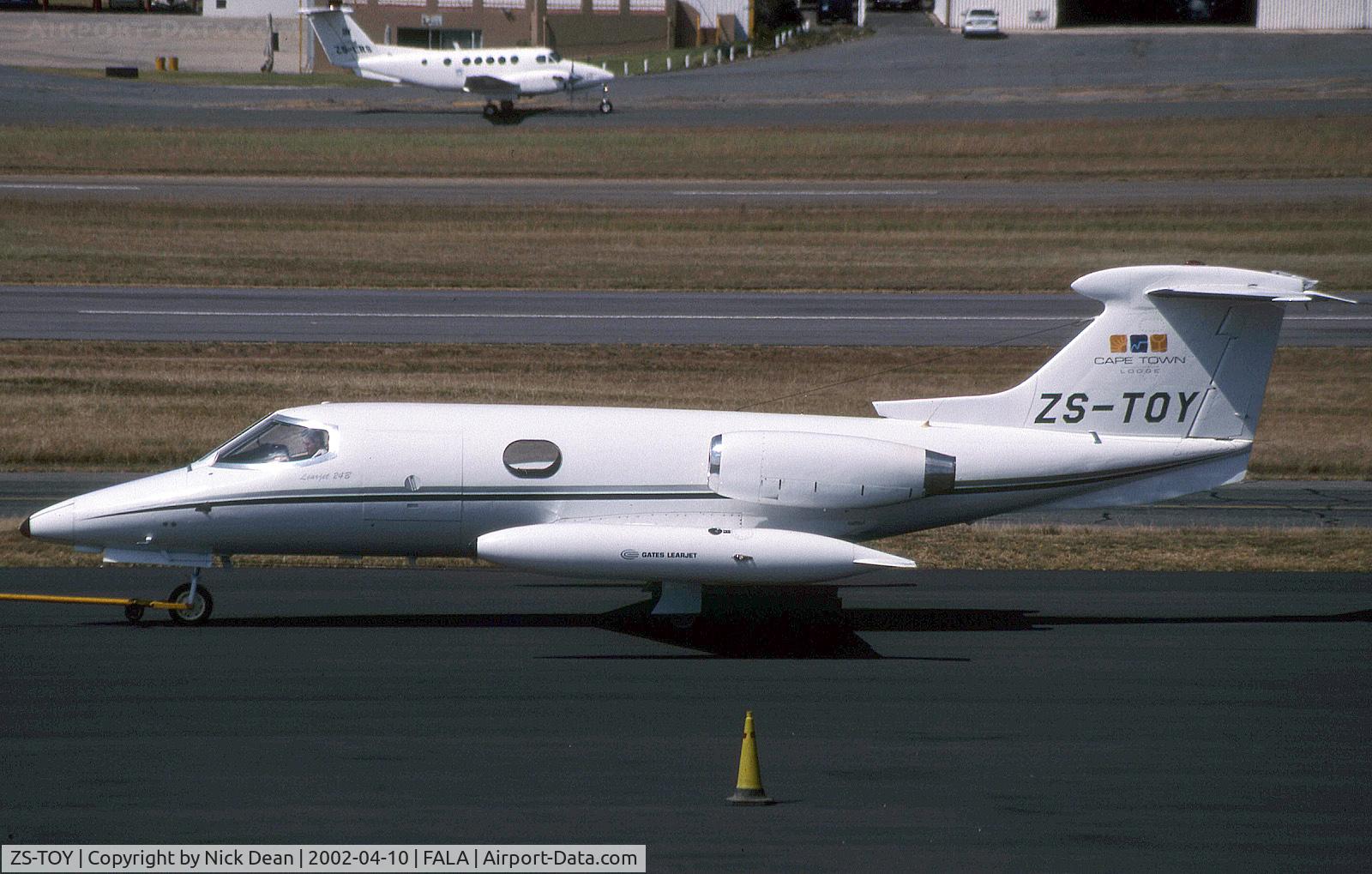 ZS-TOY, 1969 Learjet 24B C/N 24B-219, FALA