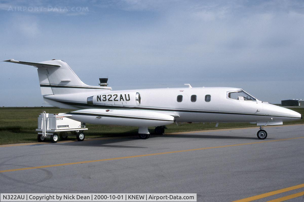 N322AU, 1976 Gates Learjet 24D C/N 326, KNEW