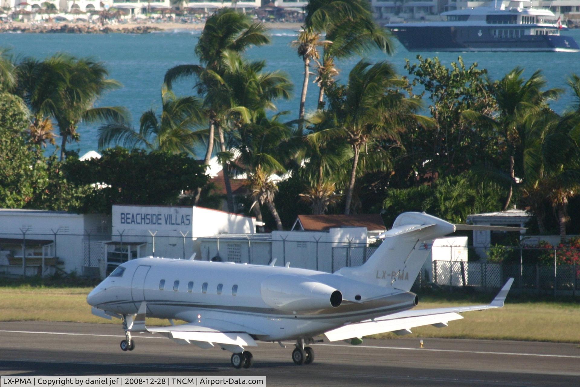 LX-PMA, 2006 Bombardier Challenger 300 (BD-100-1A10) C/N 20097, Landing 10