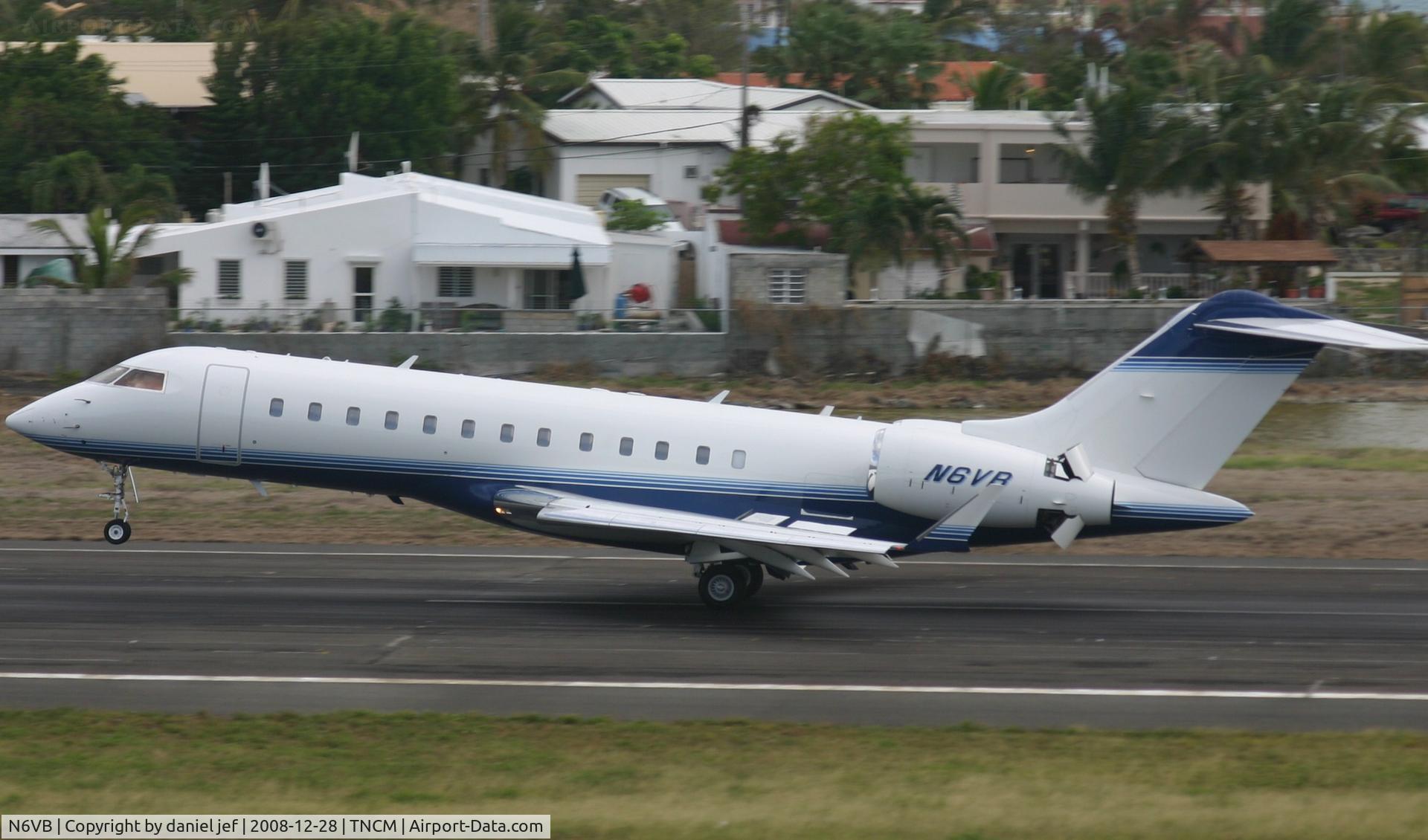 N6VB, 2004 Bombardier BD-700-1A10 Global Express C/N 9144, Landing 10