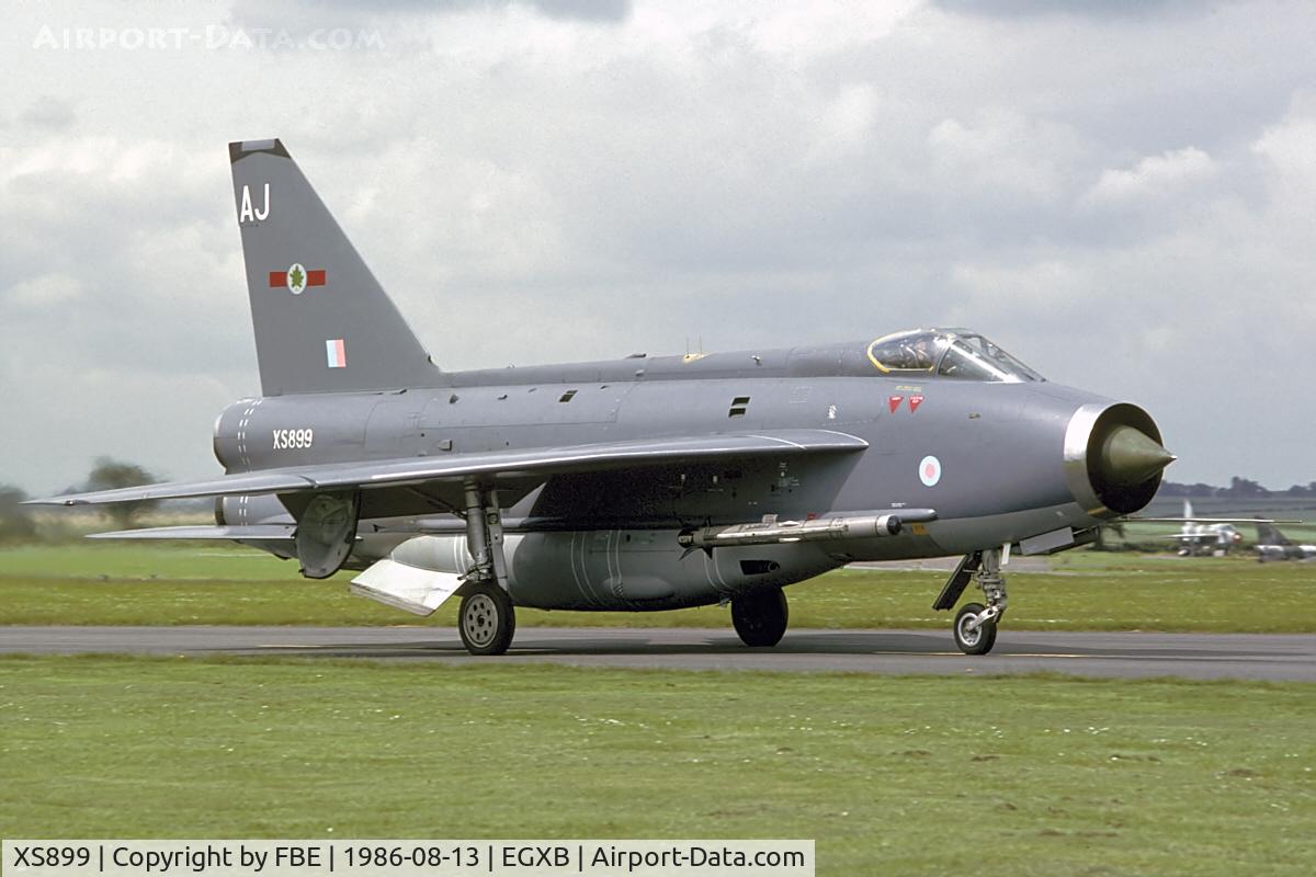 XS899, 1966 English Electric Lightning F.6 C/N 95245, Lightning F.6 taxies for take off at RAF Binbrook