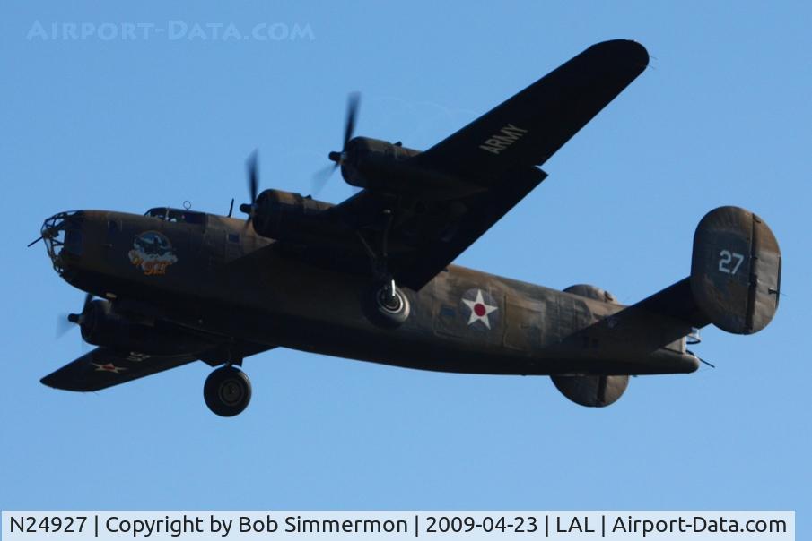 N24927, 1940 Consolidated Vultee RLB30 (B-24) C/N 18, Departing Sun N Fun 2009 - Lakeland, Florida