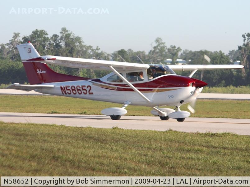 N58652, 1973 Cessna 182P Skylane C/N 18262206, Sun N Fun 2009 - Lakeland, Florida