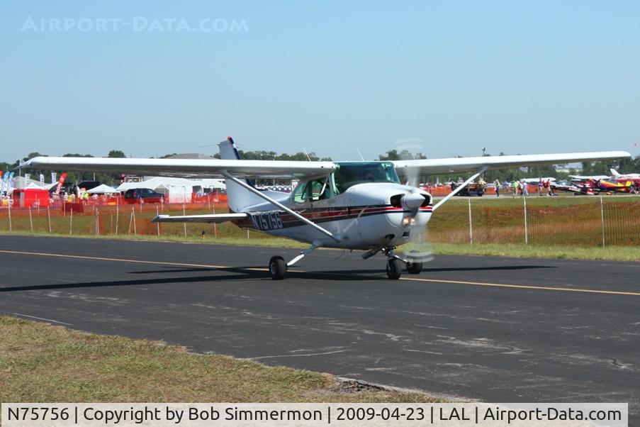 N75756, 1976 Cessna 172N C/N 17267928, Sun N Fun 2009 - Lakeland, Florida