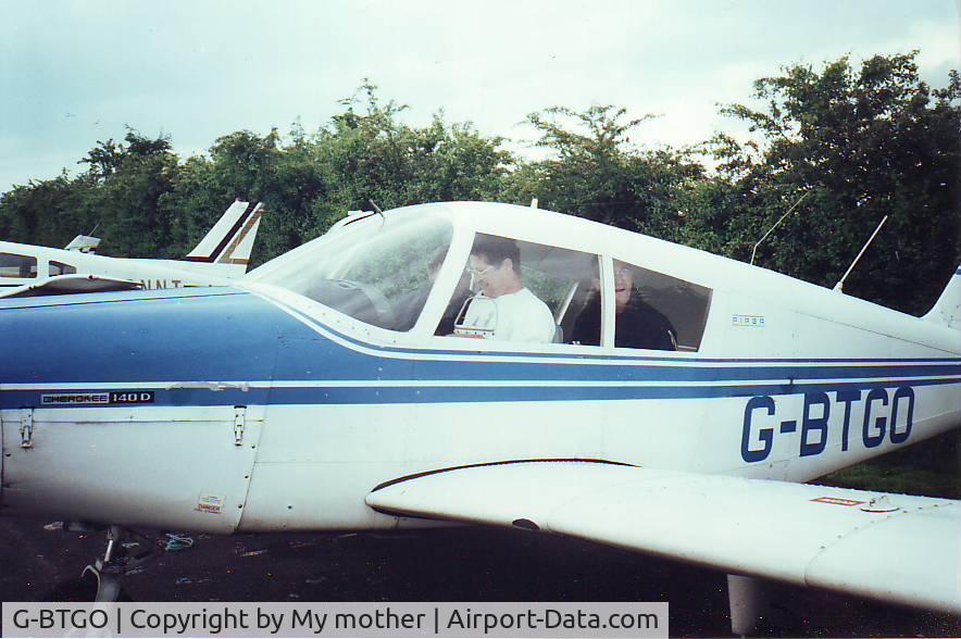 G-BTGO, 1971 Piper PA-28-140 Cherokee C/N 28-7125613, My 1st flying lesson