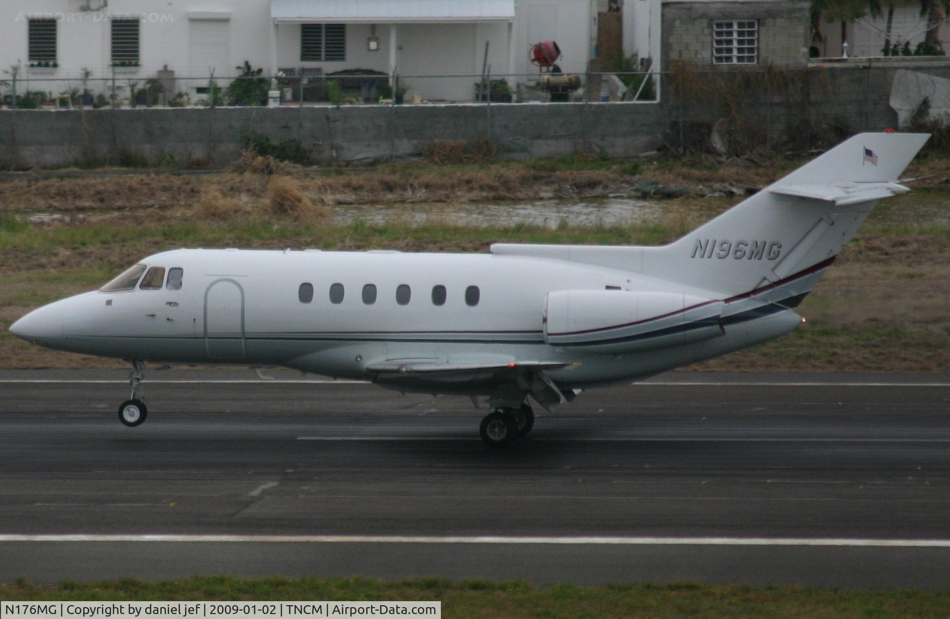 N176MG, 2008 Learjet 45 C/N 383, Landing 10