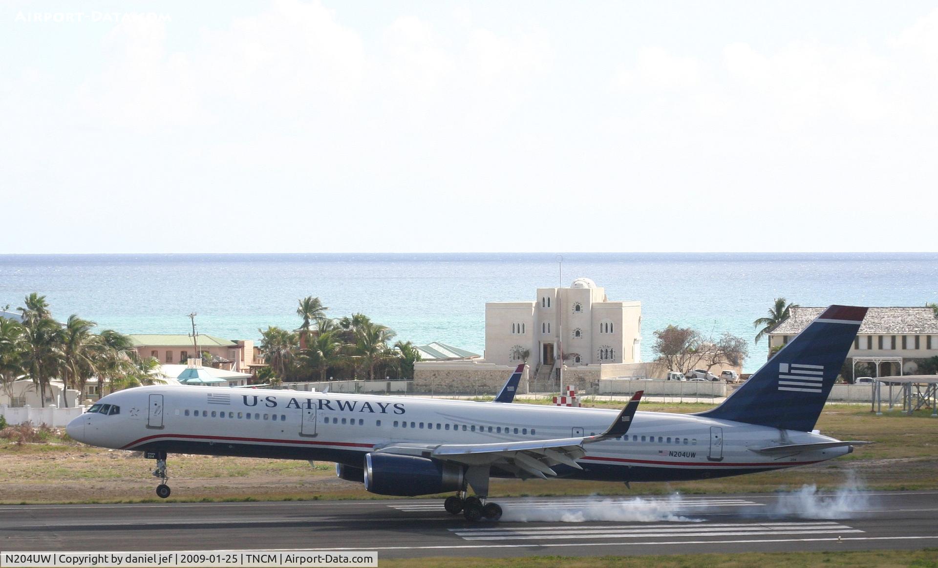 N204UW, 2000 Boeing 757-23N C/N 30886, Landing 10