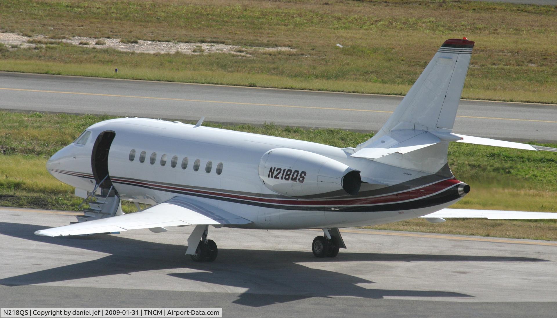 N218QS, 2000 Dassault Falcon 2000 C/N 118, park at the cargo ramp
