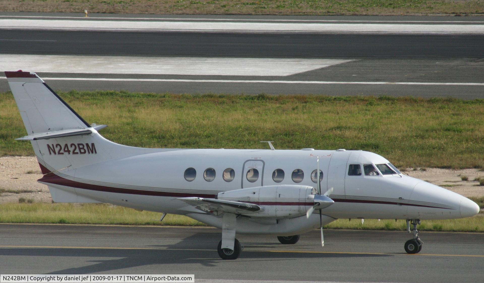 N242BM, 1990 British Aerospace BAe-3201 Jetstream C/N 902, taxing runway 10