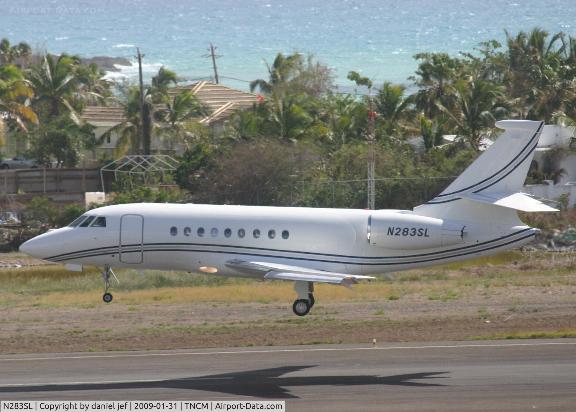 N283SL, 2006 Dassault Falcon 2000EX C/N 83, Landing 10