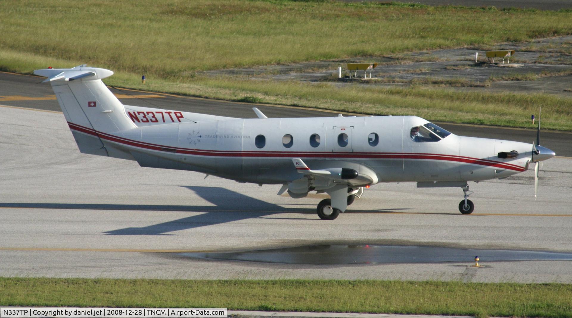 N337TP, 2000 Pilatus PC-12/45 C/N 326, taxing runway 10