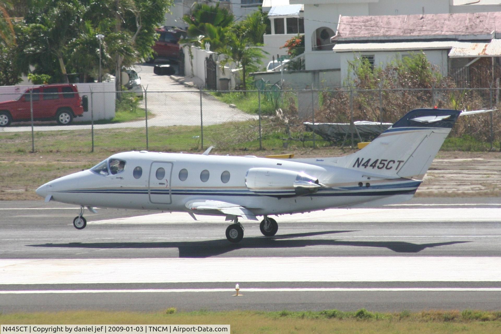 N445CT, 2007 Hawker Beechcraft 400A Beechjet C/N RK-535, Landing 10