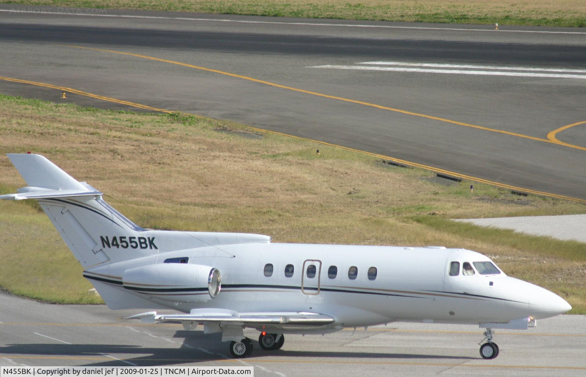 N455BK, Hawker Siddeley HS.125 Series 700A C/N 257078, taxing runway 10